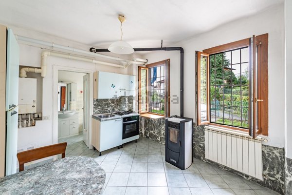 appartamento in vendita a Laveno-Mombello
