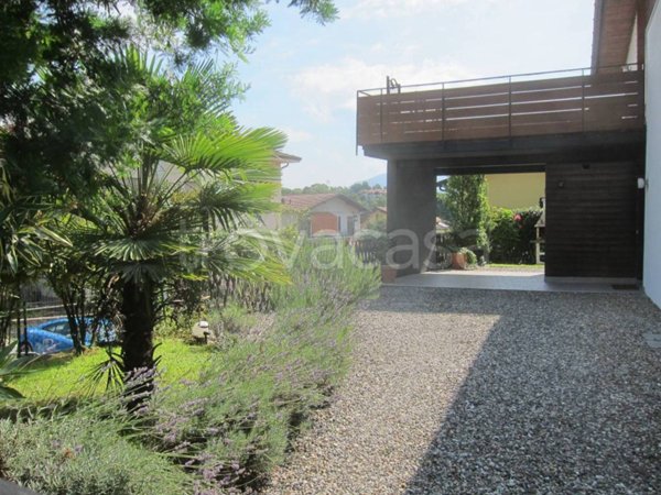 appartamento in vendita a Leggiuno