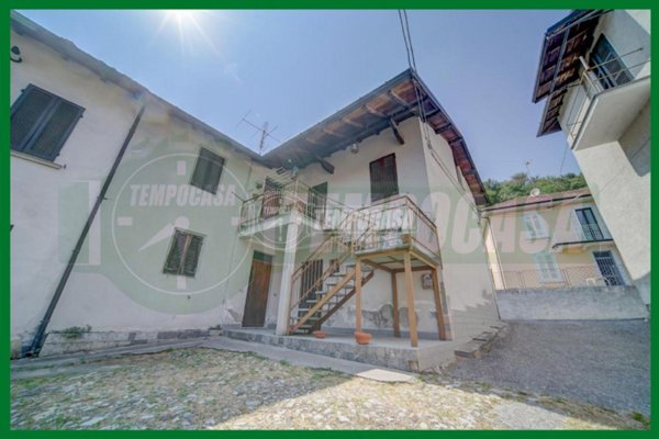 appartamento in vendita a Leggiuno
