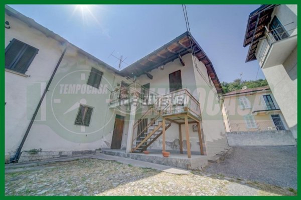 appartamento in vendita a Leggiuno