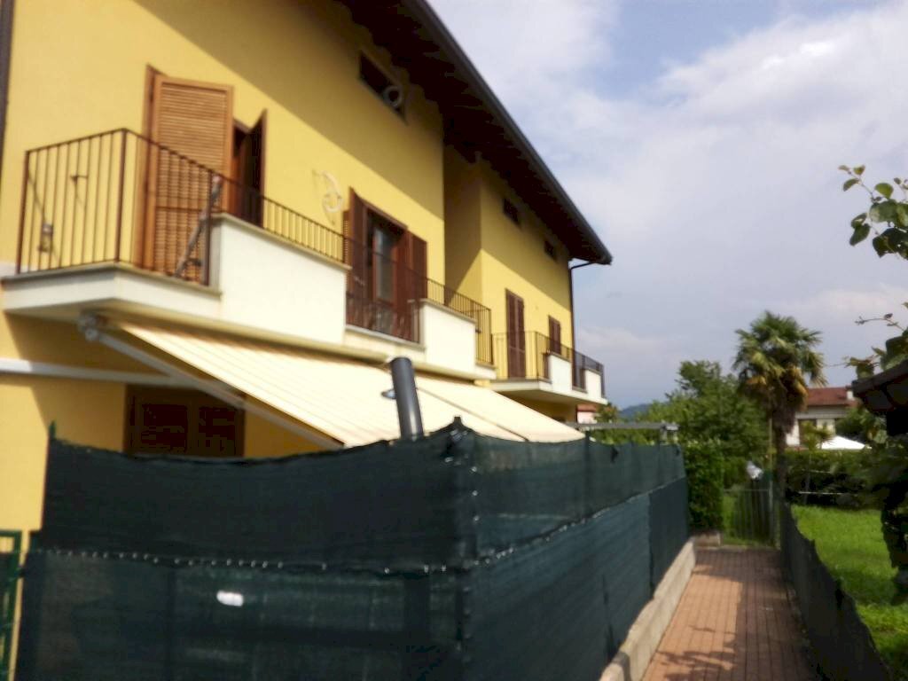 appartamento in vendita a Leggiuno