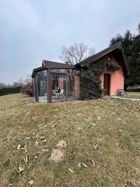 casa indipendente in vendita a Leggiuno