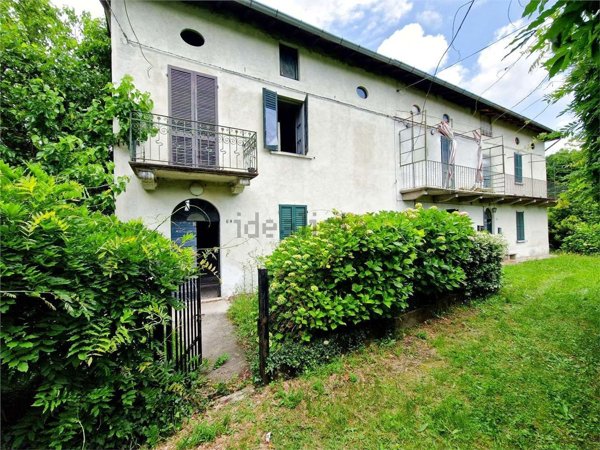 appartamento in vendita a Leggiuno
