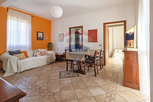 appartamento in vendita a Leggiuno in zona Reno