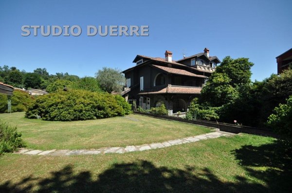 casa indipendente in vendita a Leggiuno