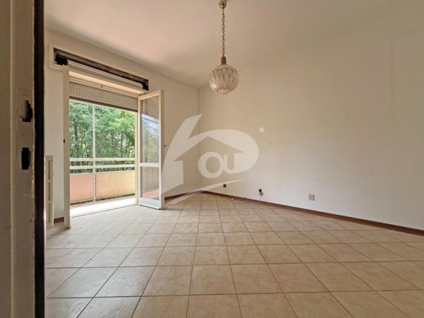 appartamento in vendita a Leggiuno in zona Reno