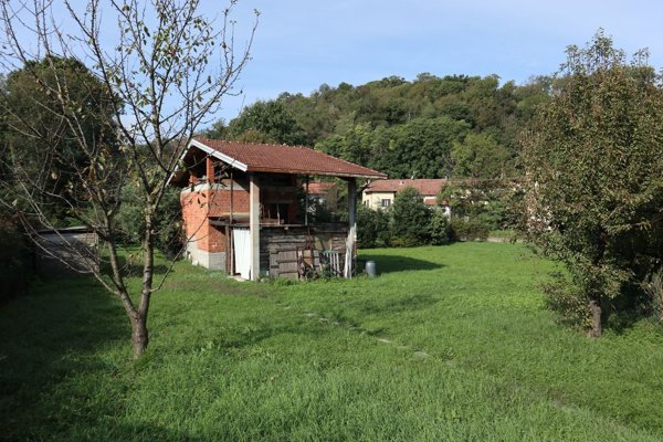 casa indipendente in vendita a Leggiuno