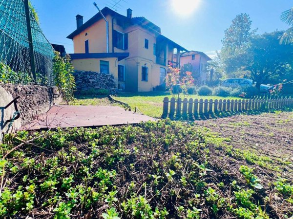 appartamento in vendita a Leggiuno