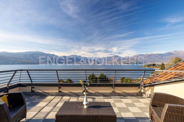 appartamento in vendita a Leggiuno in zona Reno