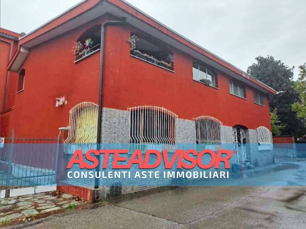 appartamento in vendita a Leggiuno in zona Mirasole