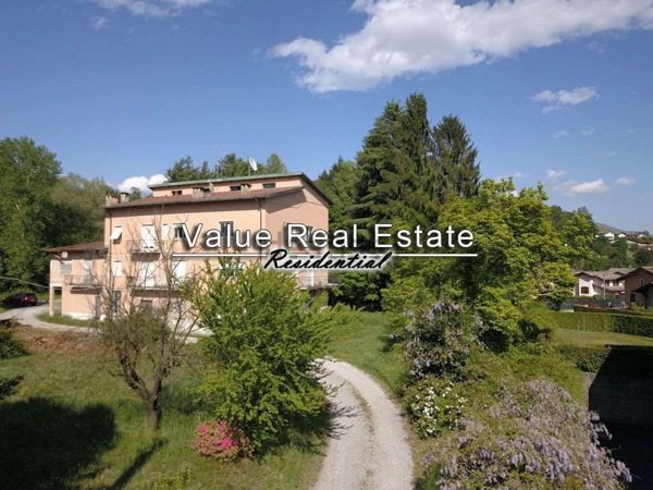 appartamento in vendita a Leggiuno