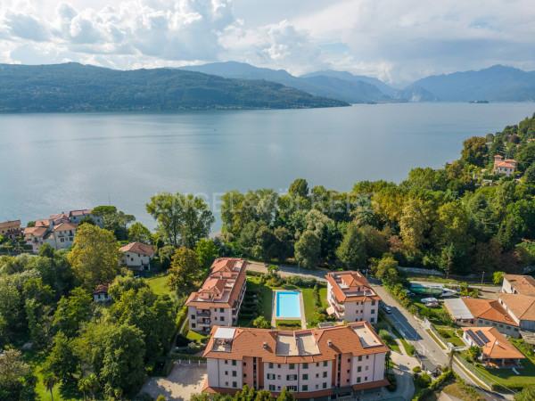 appartamento in vendita a Leggiuno in zona Arolo