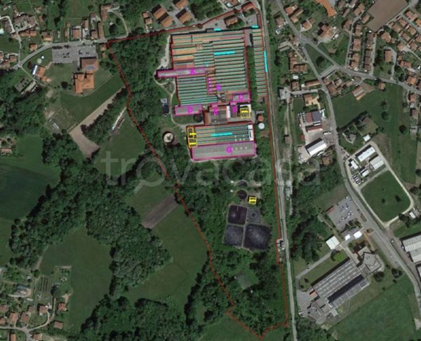 locale commerciale in vendita a Leggiuno