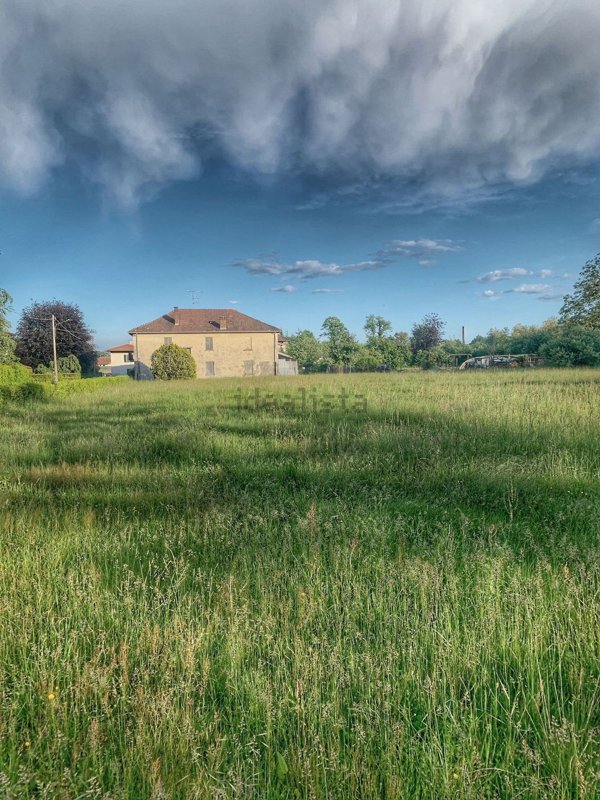 casa indipendente in vendita a Leggiuno