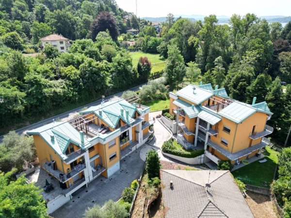 appartamento in vendita a Leggiuno