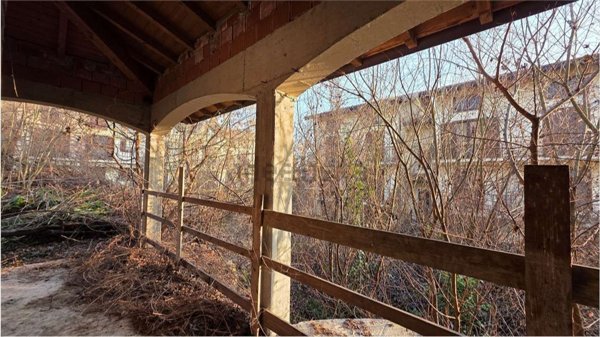 casa indipendente in vendita a Leggiuno