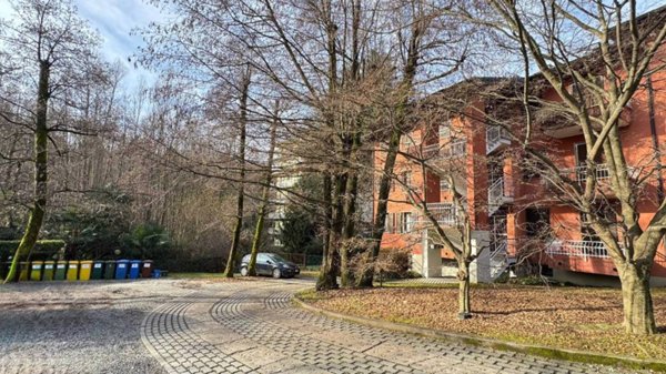 appartamento in vendita a Leggiuno