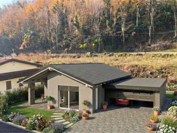 casa indipendente in vendita a Leggiuno