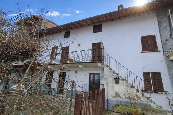 casa indipendente in vendita a Leggiuno in zona Cellina