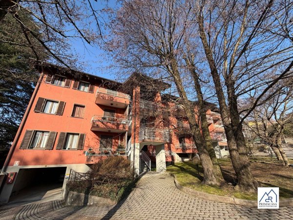 appartamento in vendita a Leggiuno in zona Reno