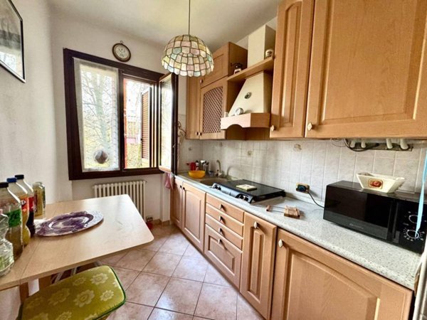 appartamento in vendita a Leggiuno in zona Reno