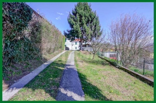 casa indipendente in vendita a Leggiuno