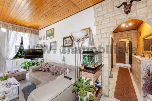 appartamento in vendita a Leggiuno