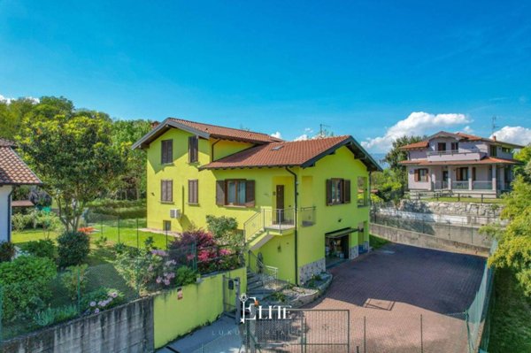 casa indipendente in vendita a Leggiuno