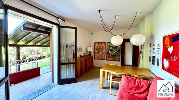 appartamento in vendita a Leggiuno in zona Reno