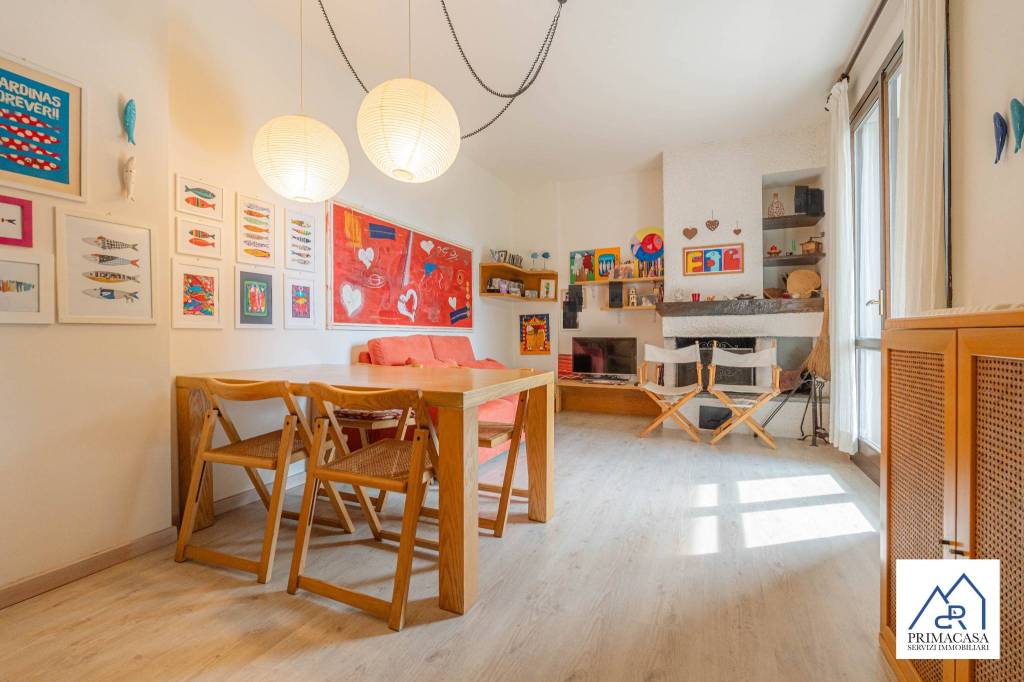 appartamento in vendita a Leggiuno in zona Reno