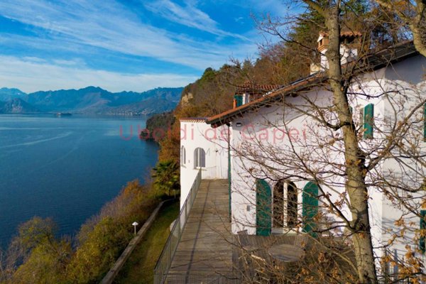 casa indipendente in vendita a Leggiuno in zona Cellina