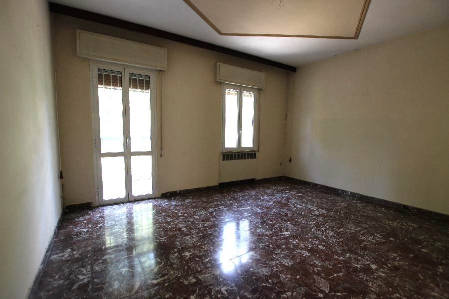 appartamento in vendita a Leggiuno in zona Reno