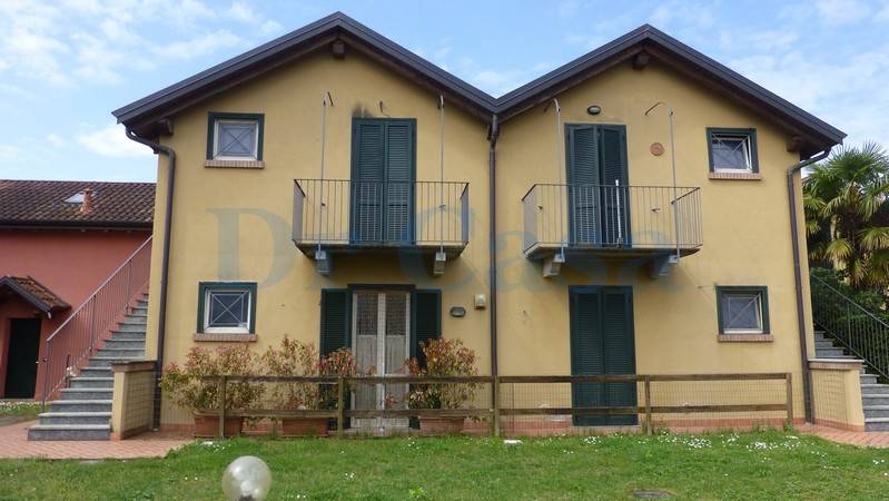 appartamento in vendita a Leggiuno in zona Reno