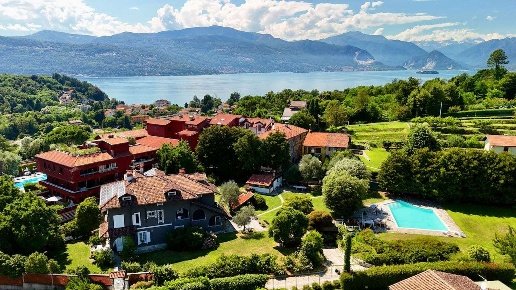 casa indipendente in vendita a Leggiuno in zona Mirasole