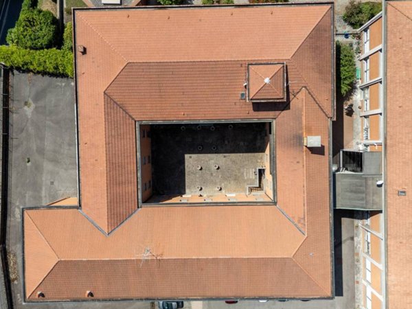 intera palazzina in vendita a Leggiuno