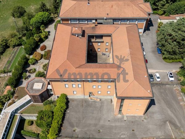 intera palazzina in vendita a Leggiuno