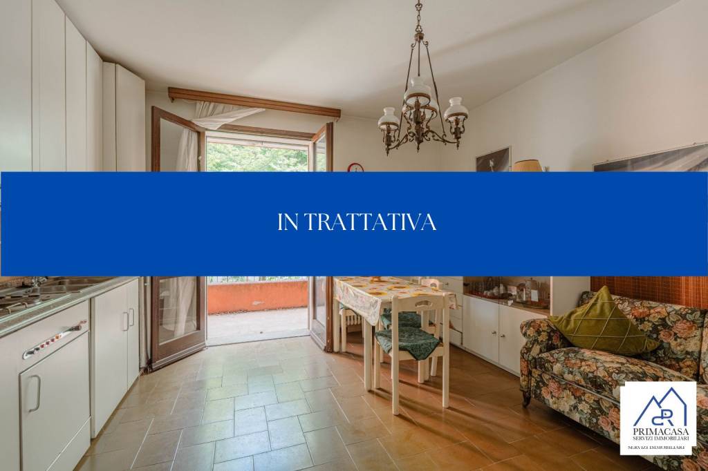 appartamento in vendita a Leggiuno in zona Reno