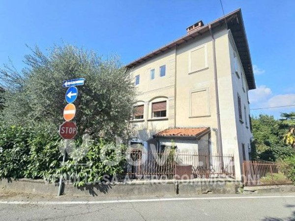 appartamento in vendita a Leggiuno