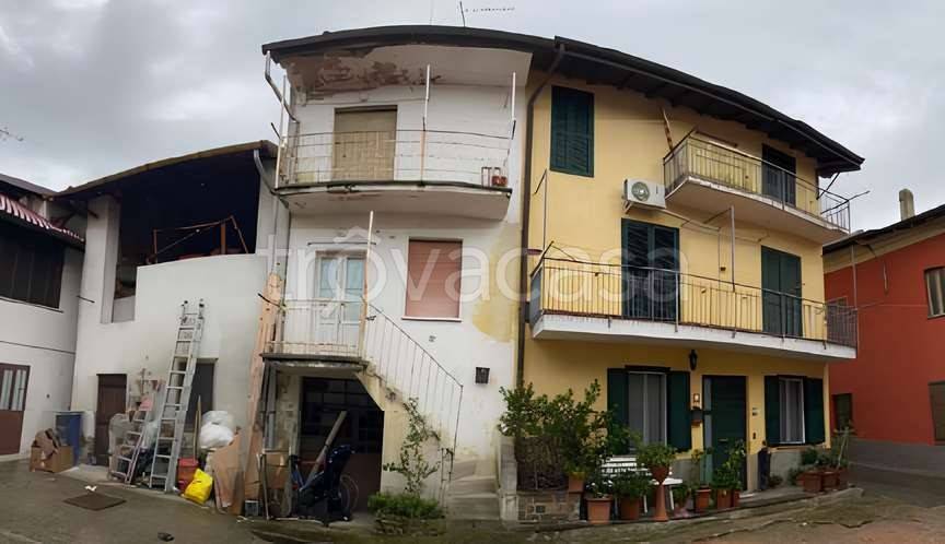 appartamento in vendita a Lonate Ceppino