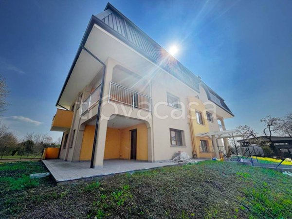 appartamento in vendita a Lonate Ceppino