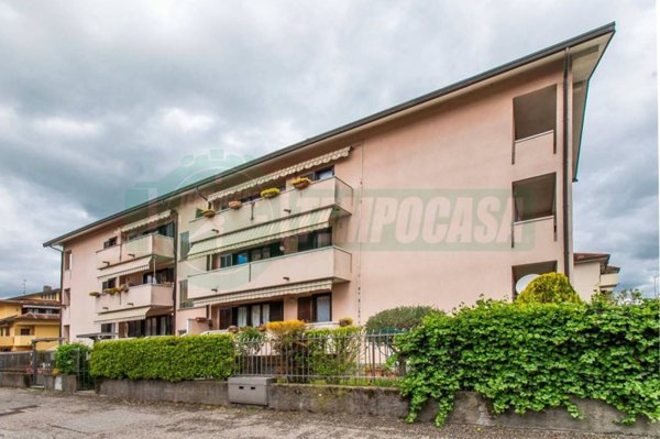appartamento in vendita a Lonate Ceppino