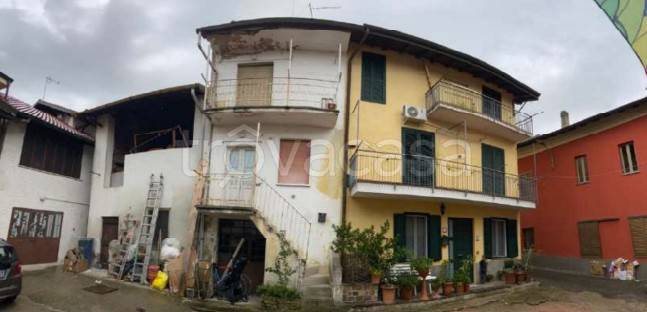 appartamento in vendita a Lonate Ceppino