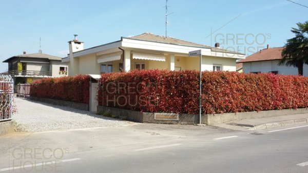 casa indipendente in vendita a Lonate Ceppino