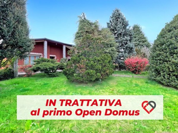 casa indipendente in vendita a Lonate Ceppino