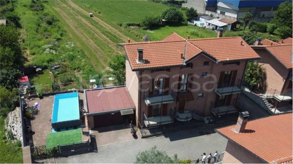 casa indipendente in vendita a Lonate Ceppino