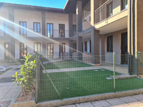 appartamento in vendita a Lonate Ceppino