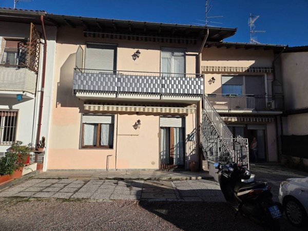 appartamento in vendita a Lonate Ceppino