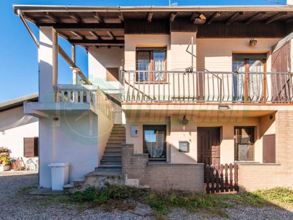 casa indipendente in vendita a Lonate Ceppino