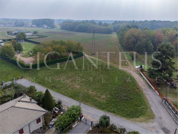 terreno agricolo in vendita a Lonate Ceppino
