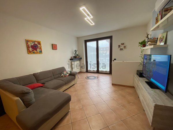 appartamento in vendita a Lonate Ceppino